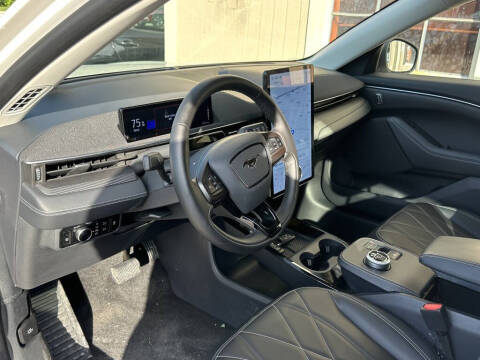 2024 Ford Mustang Mach-E Select