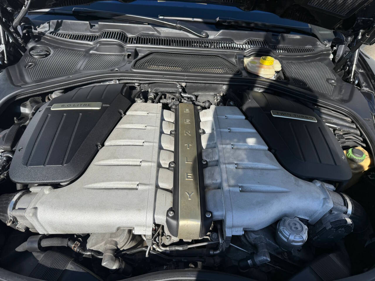2004 Bentley Continental 39