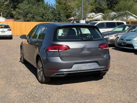 2019 Volkswagen e-Golf SE