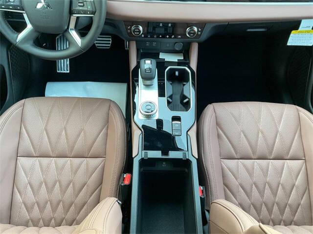 2026 Mitsubishi Outlander SEL