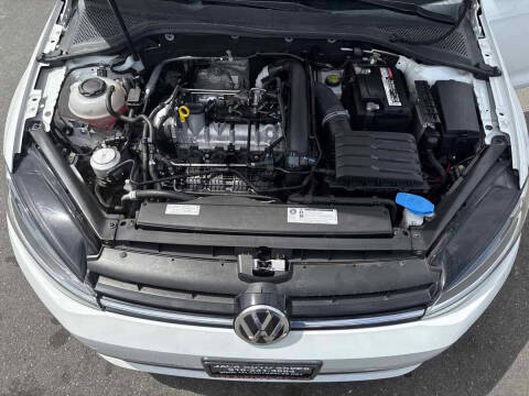 2020 Volkswagen Golf TSI