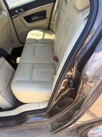 2016 Lincoln MKS