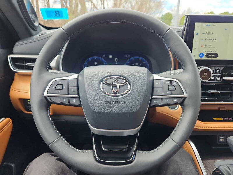 2026 Toyota Highlander Platinum
