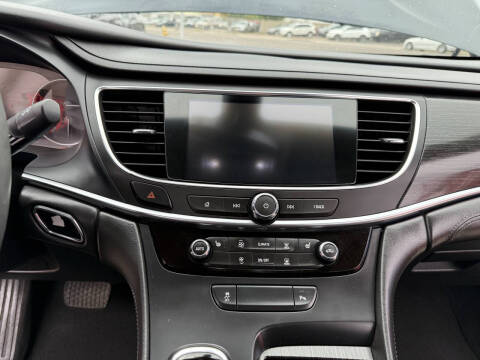 2017 Buick LaCrosse Essence