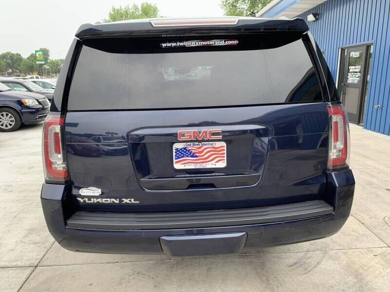 2017 GMC Yukon XL SLE