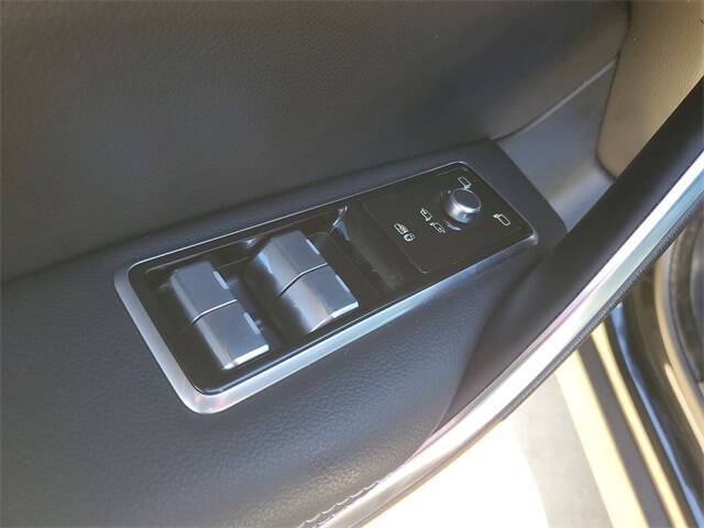 2024 Jaguar F-PACE P250 R-Dynamic S