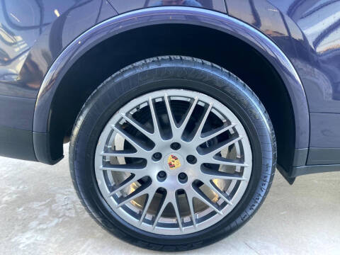 2017 Porsche Cayenne Platinum Edition
