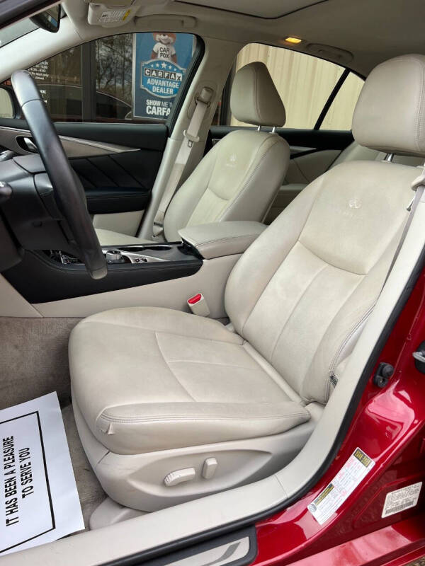 2014 Infiniti Q50 Premium