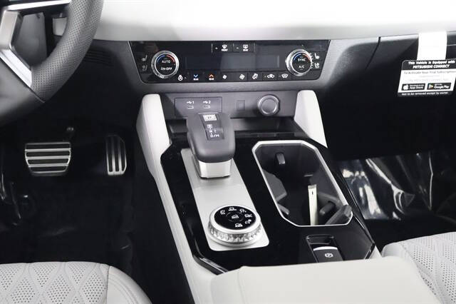 2025 Mitsubishi Outlander PHEV SEL Platinum Edition