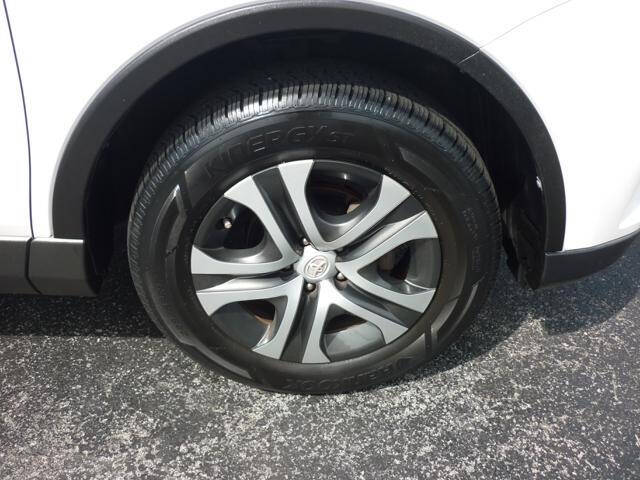 2017 Toyota RAV4 LE