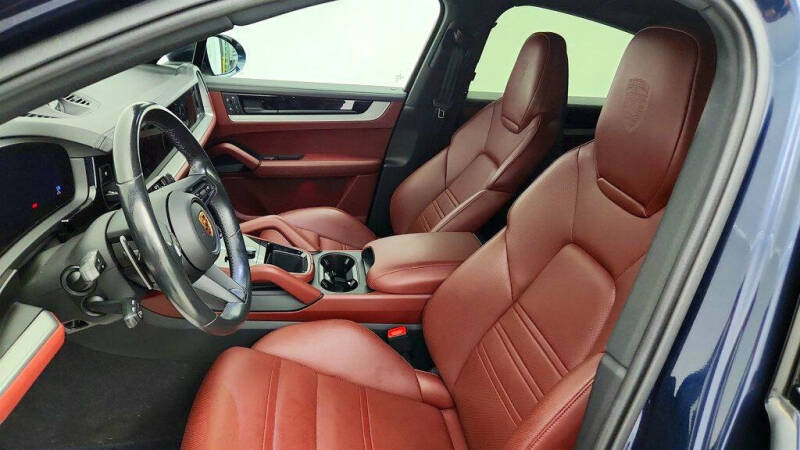 2024 Porsche Cayenne Coupe