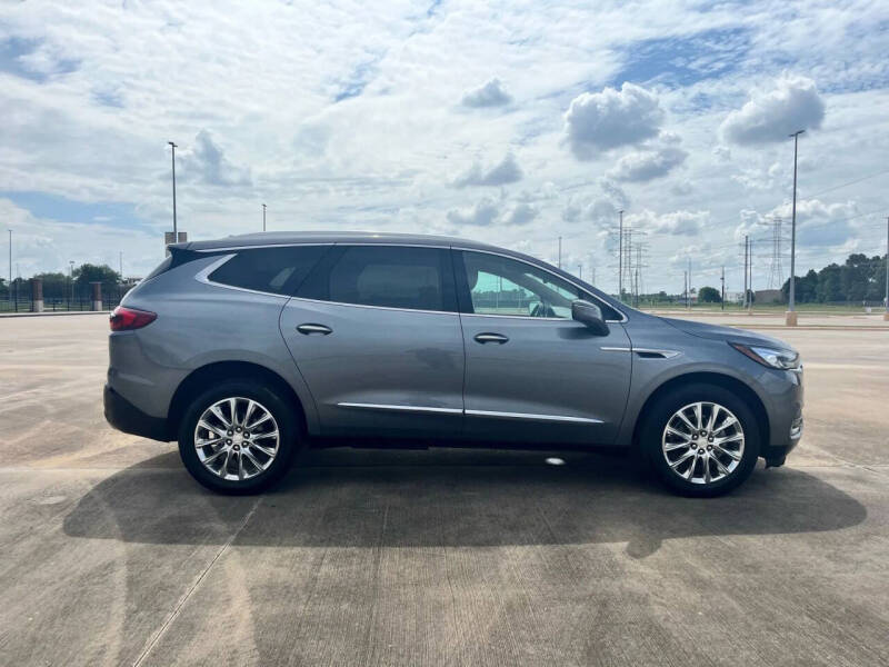 2020 Buick Enclave Essence