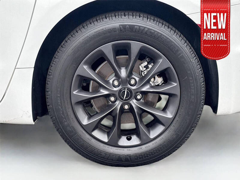 2021 Chrysler Pacifica Touring