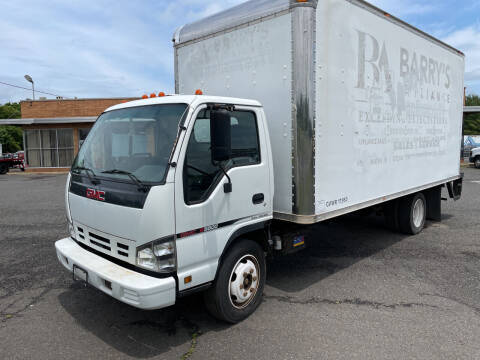 2006 GMC W5500 for sale at COLONIAL MOTORS in Branchburg NJ