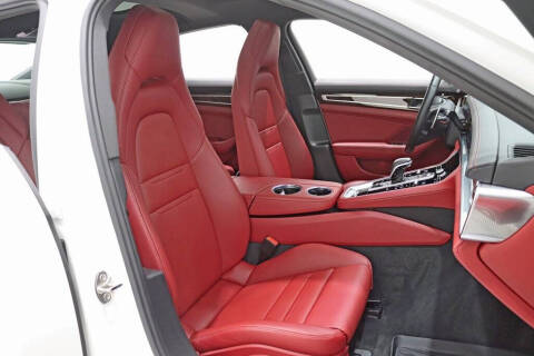 2022 Porsche Panamera