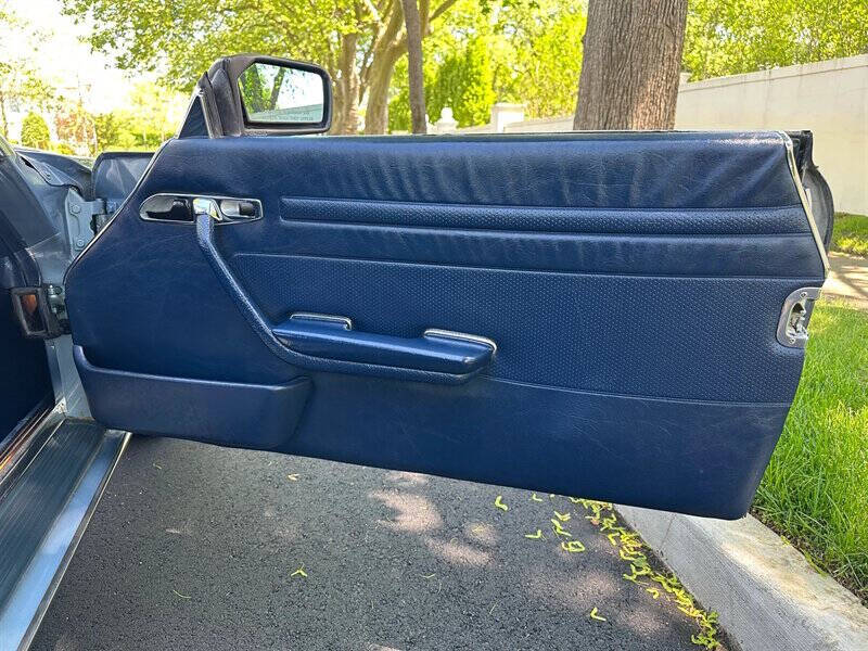 1986 Mercedes-Benz 560-Class 560 SL