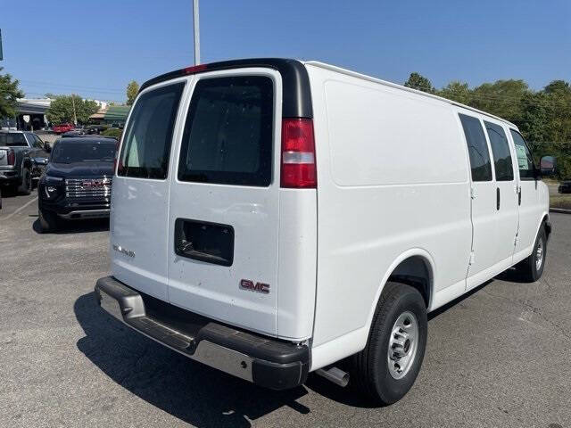 2025 GMC Savana 2500