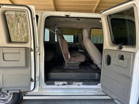 2014 Ford E-Series E-350 SD XLT