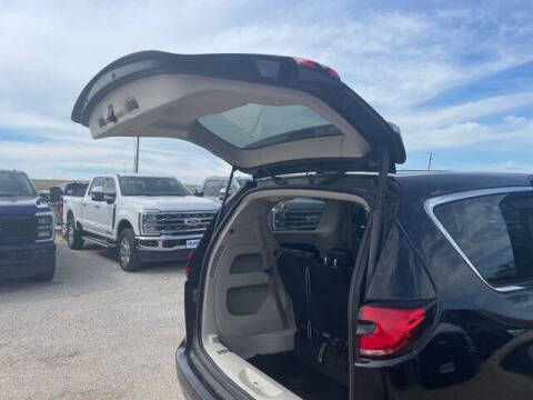 2024 Chrysler Pacifica Touring L