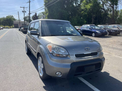 2010 Kia Soul +