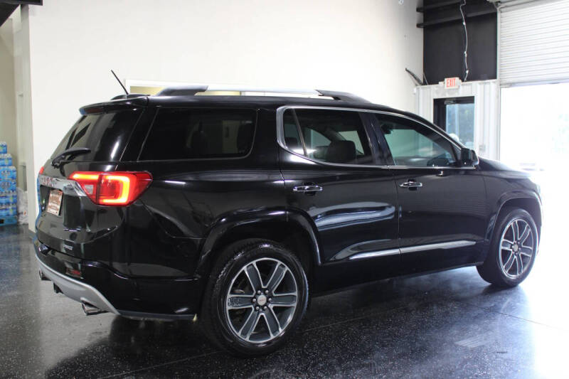2017 GMC Acadia Denali