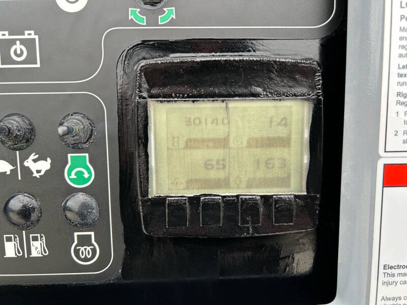 2017 Genie S-65 Boom / Manlift