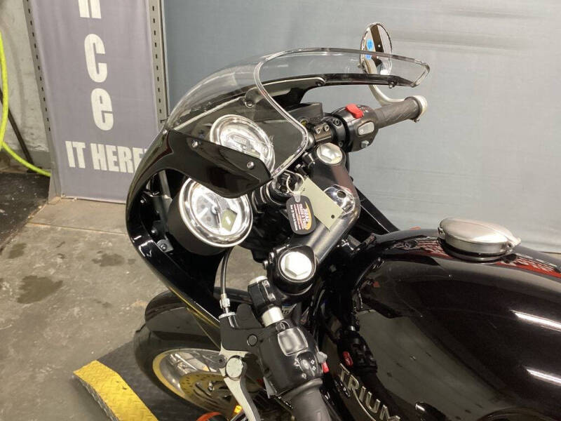 2016 Triumph Thruxton 1200