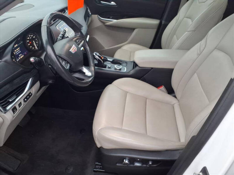 2021 Cadillac XT4 Premium Luxury