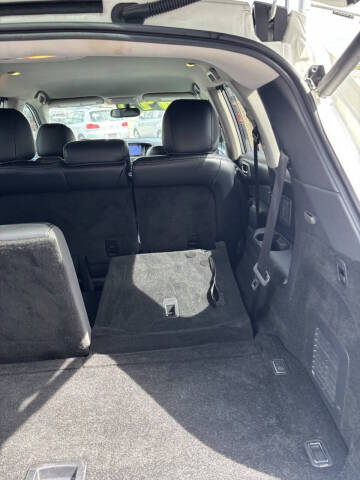 2019 Nissan Pathfinder SL