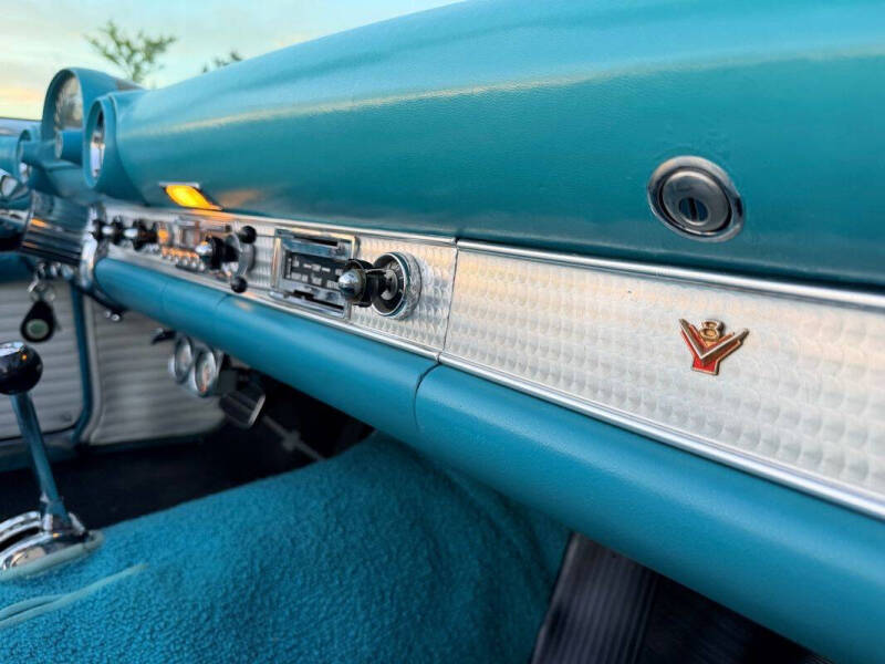 1956 Ford Thunderbird
