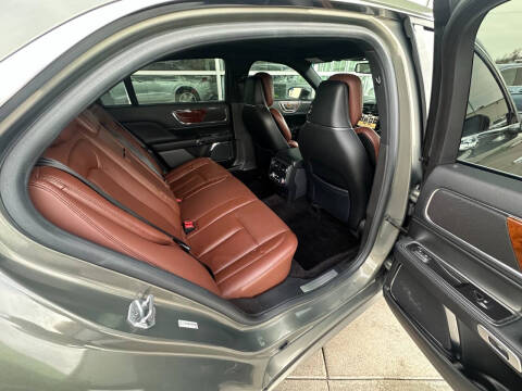 2017 Lincoln Continental Reserve