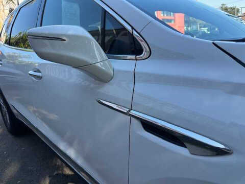 2022 Buick Enclave Essence