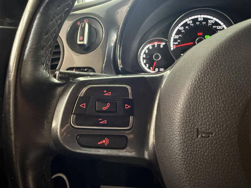 2016 Volkswagen Beetle 1.8T Classic PZEV