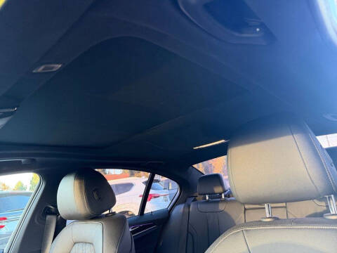 2022 BMW 5 Series 530e