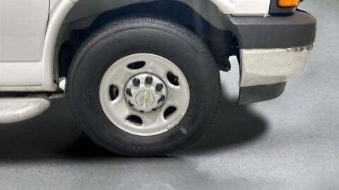 2024 Chevrolet Express 2500