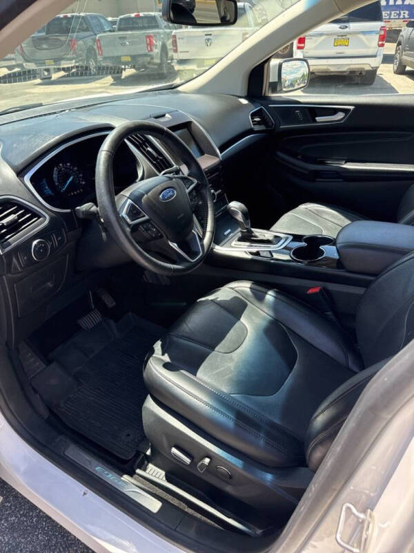 2017 Ford Edge Titanium