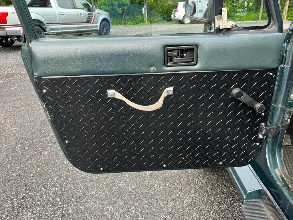 1994 Jeep Wrangler 23