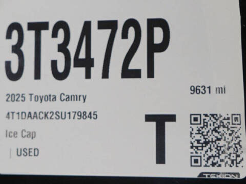 2025 Toyota Camry SE