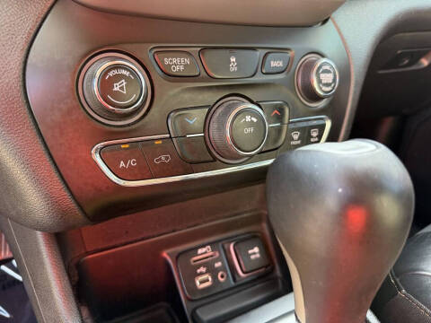 2018 Jeep Cherokee Latitude Plus