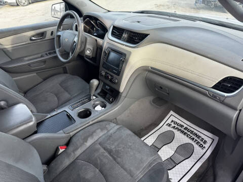 2017 Chevrolet Traverse LS