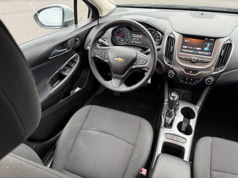 2017 Chevrolet Cruze LT Auto