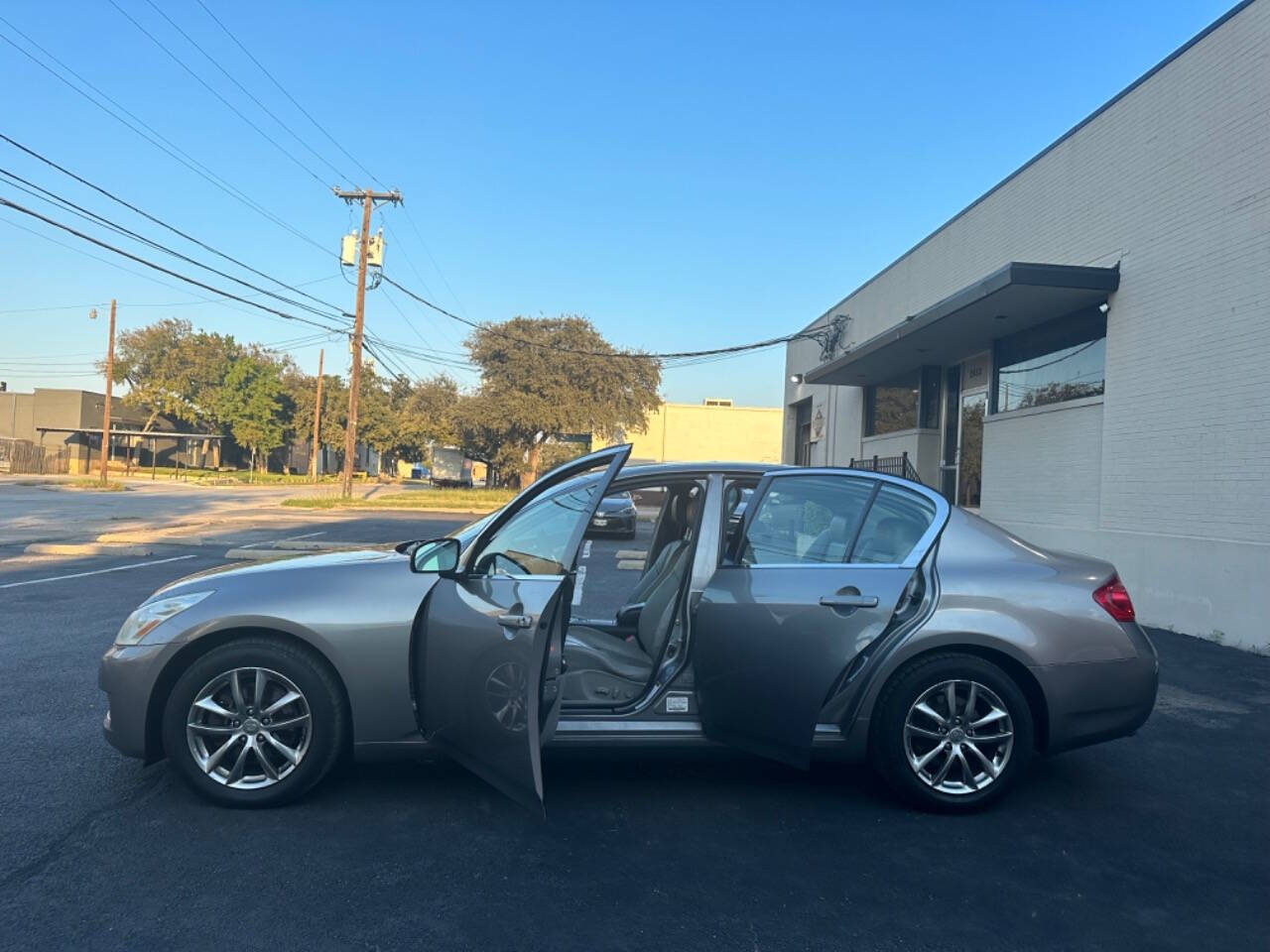 2008 INFINITI G35 for sale at Sarenco Auto Inc in Dallas, TX