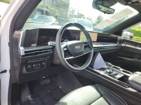 2025 Cadillac Escalade ESV Premium Luxury