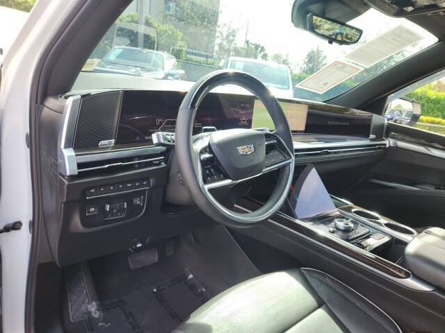 2025 Cadillac Escalade ESV Premium Luxury