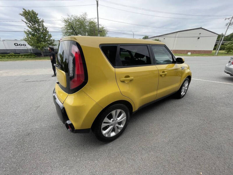 2016 Kia Soul +