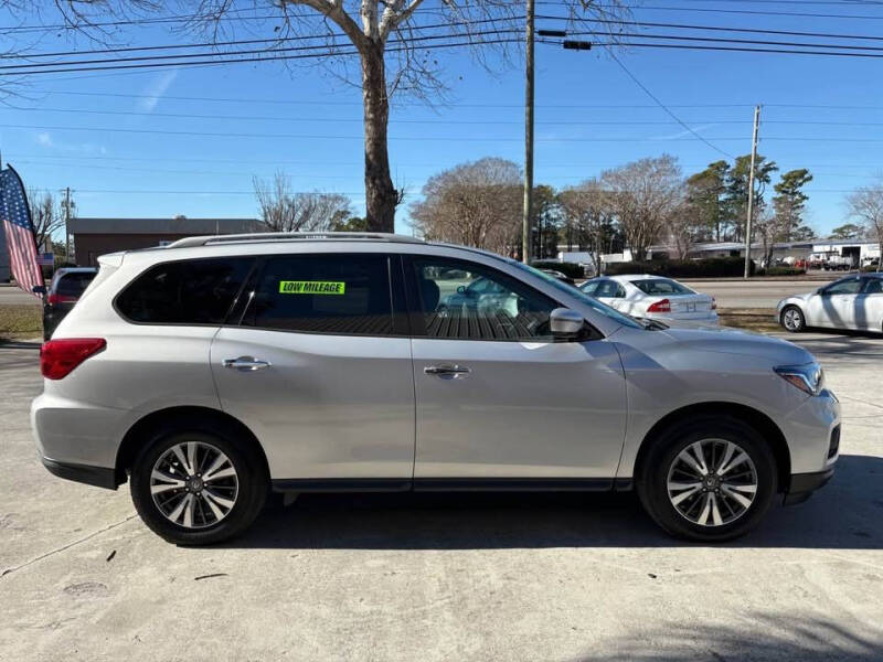 Used 2017 Nissan Pathfinder SV with VIN 5N1DR2MM3HC658739 for sale in Wilmington, NC