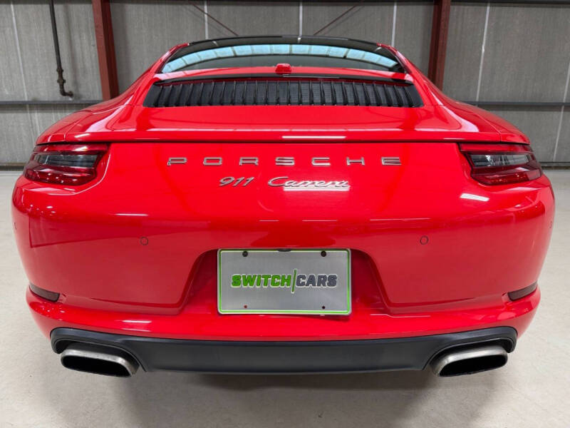 2018 Porsche 911 Carrera