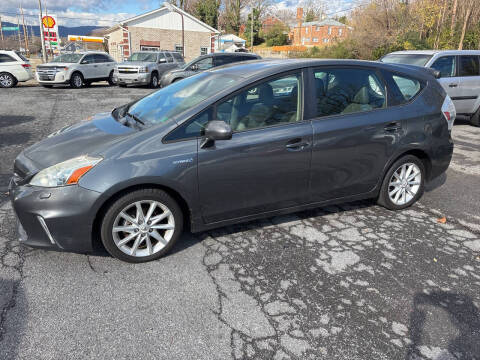 2012 Toyota Prius v Five