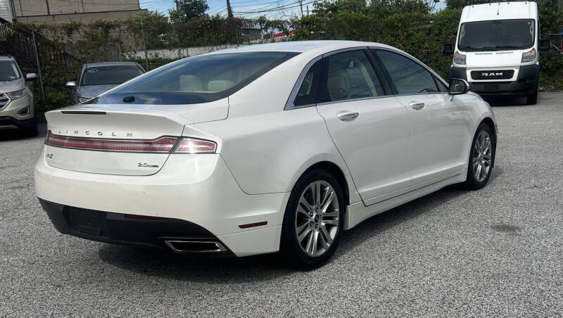 2013 Lincoln MKZ