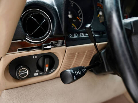 1988 Mercedes-Benz 560-Class 560 SL